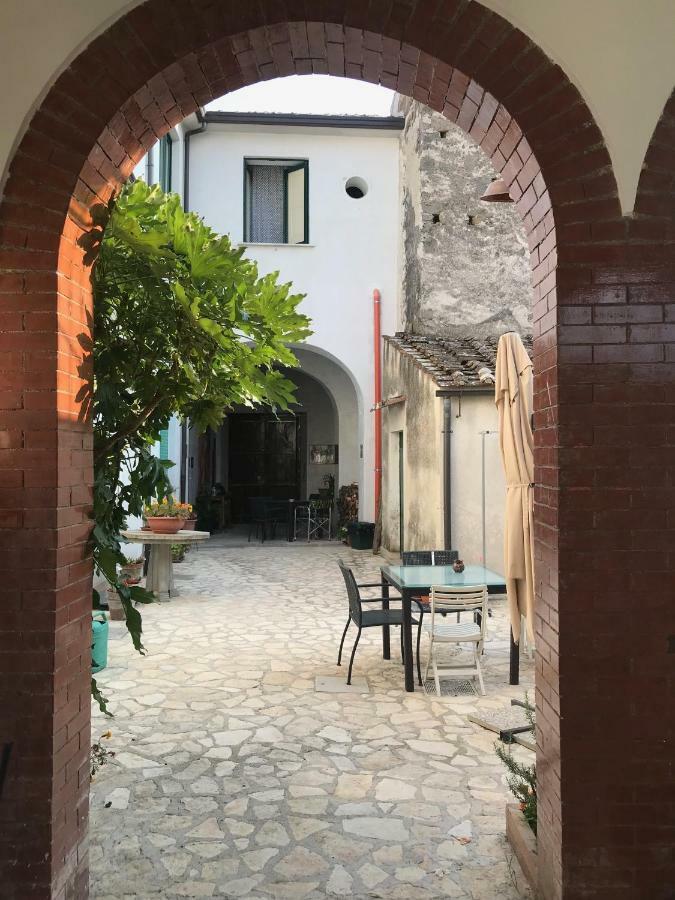 B&B Pozzo Dei Desideri Фишано Экстерьер фото
